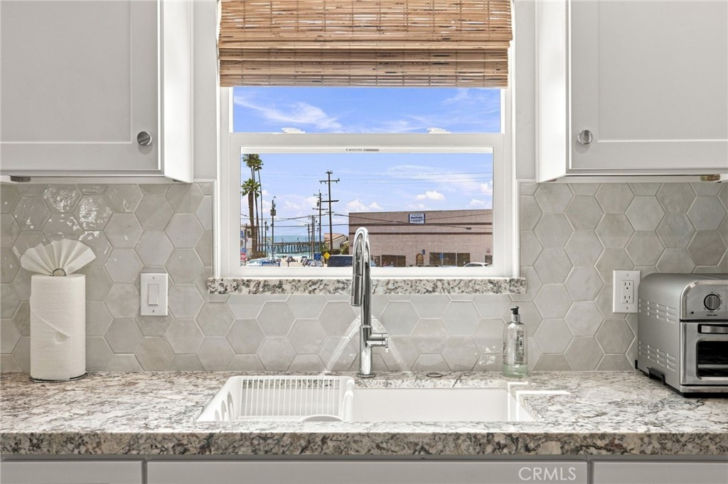 341 Main Property Photo 15