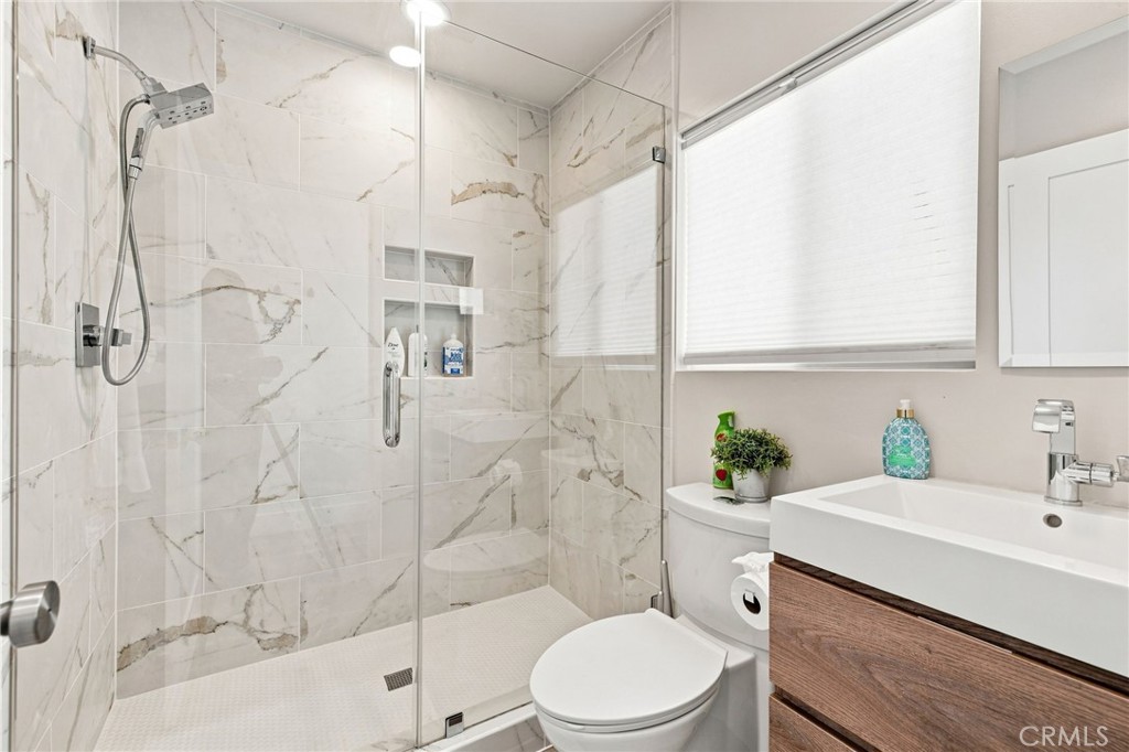 341 Main Property Photo 18