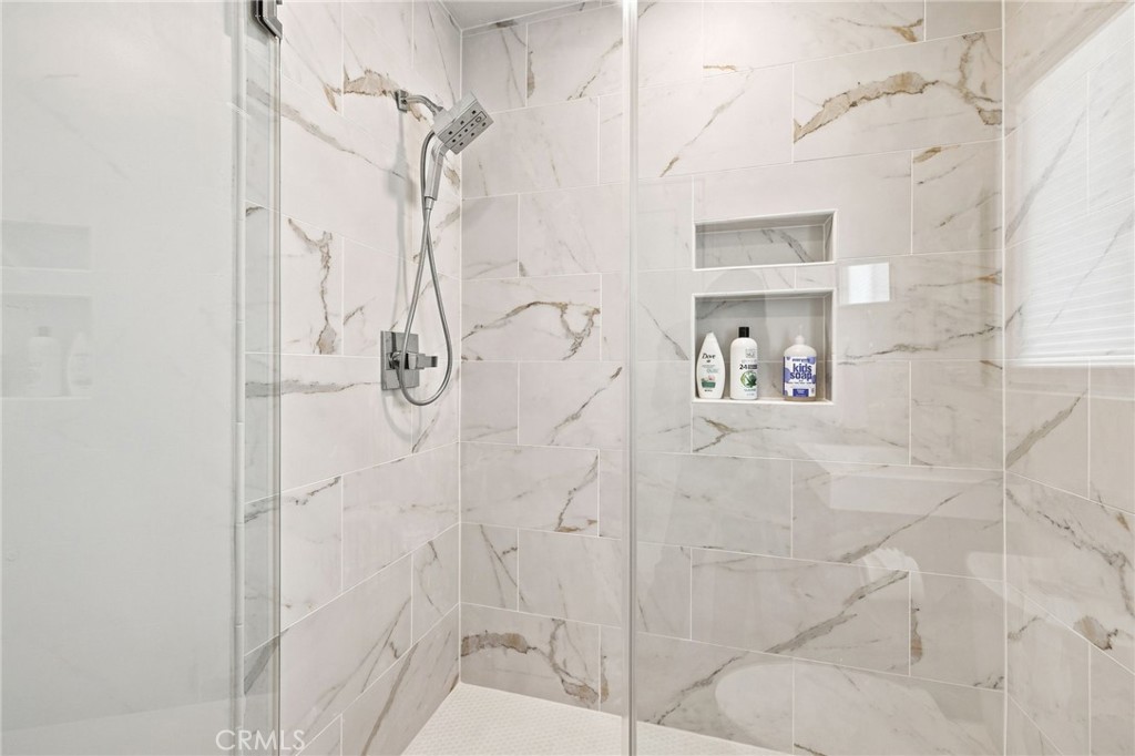 341 Main Property Photo 19