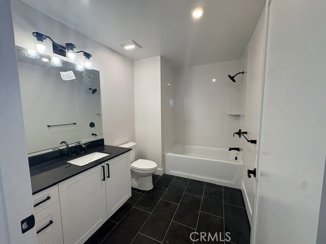 451 Grand Avenue W 322 Property Photo 10