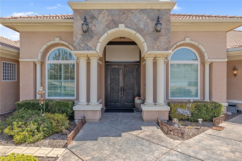 2579 Meadow View Property Photo 5