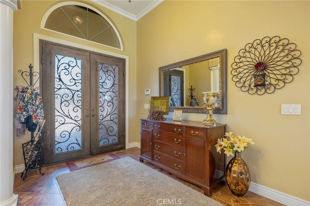 2579 Meadow View Property Photo 7
