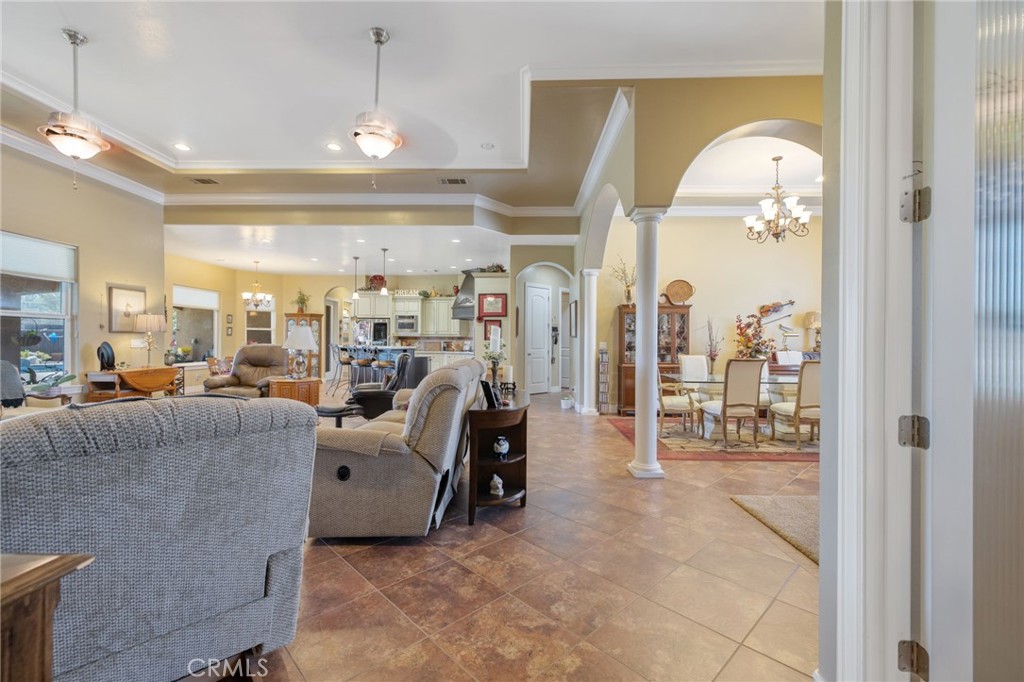 2579 Meadow View Property Photo 10