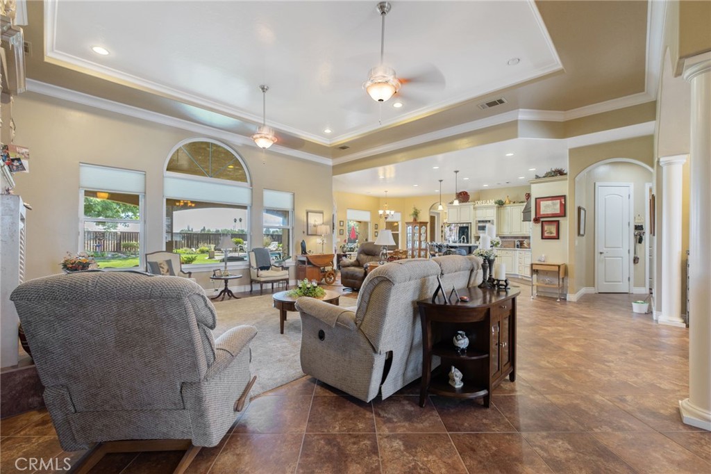 2579 Meadow View Property Photo 11