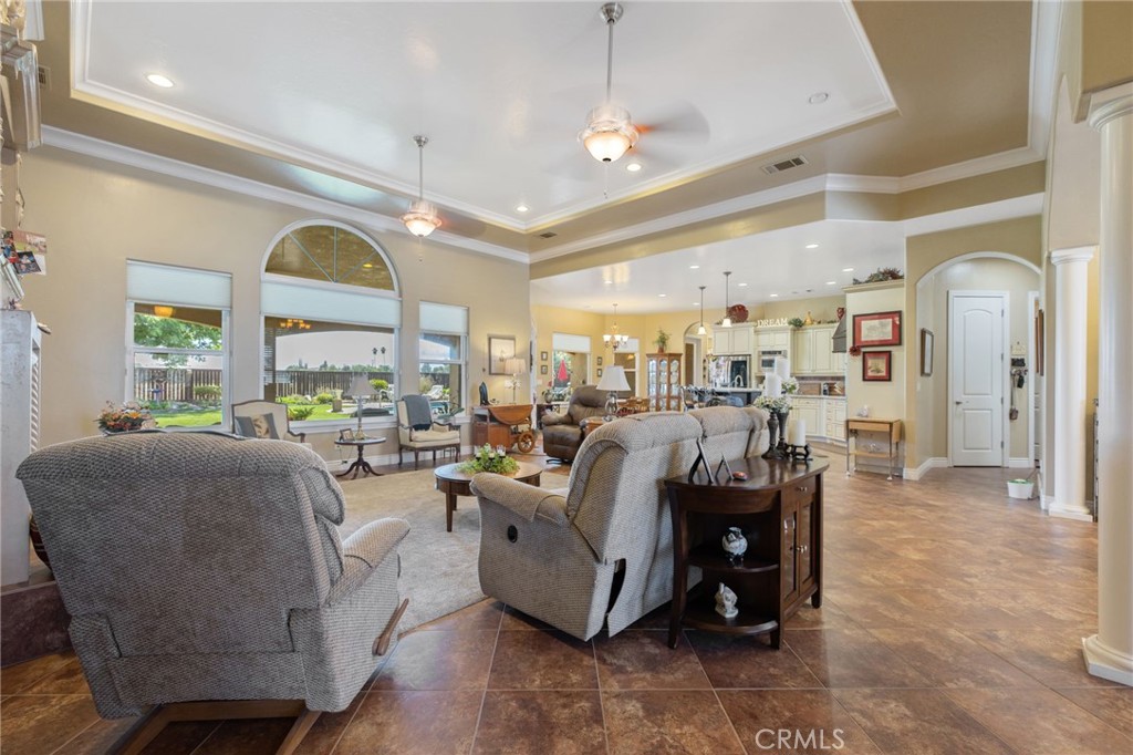 2579 Meadow View Property Photo 11