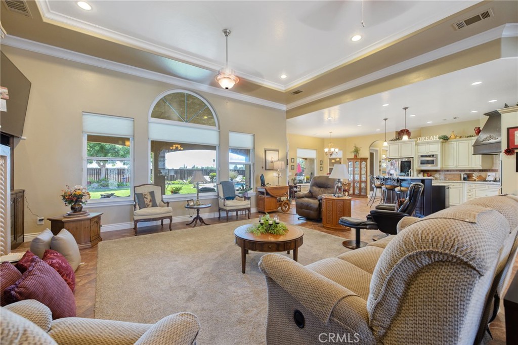 2579 Meadow View Property Photo 12