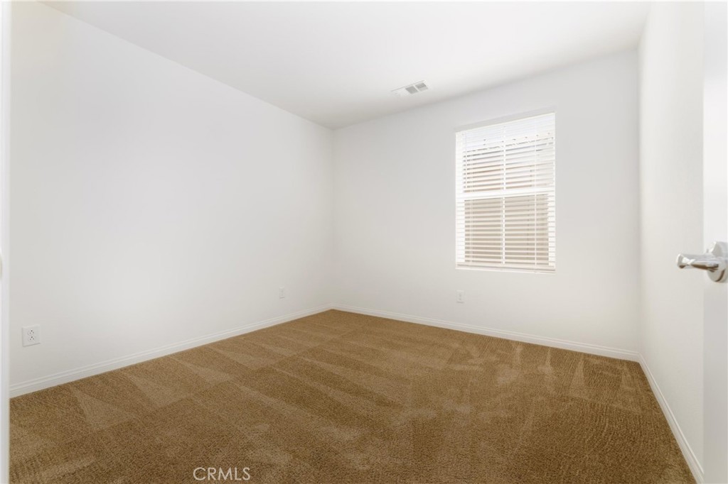 20509 Hazelnut Court Property Photo 22