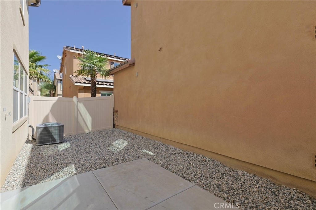 20509 Hazelnut Court Property Photo 25