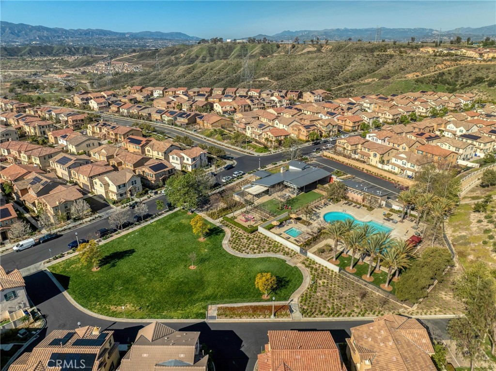 20509 Hazelnut Court Property Photo 31