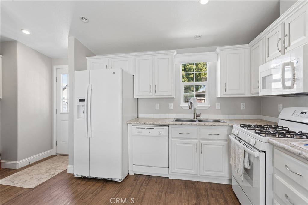 145 South Street B17 Property Photo 1