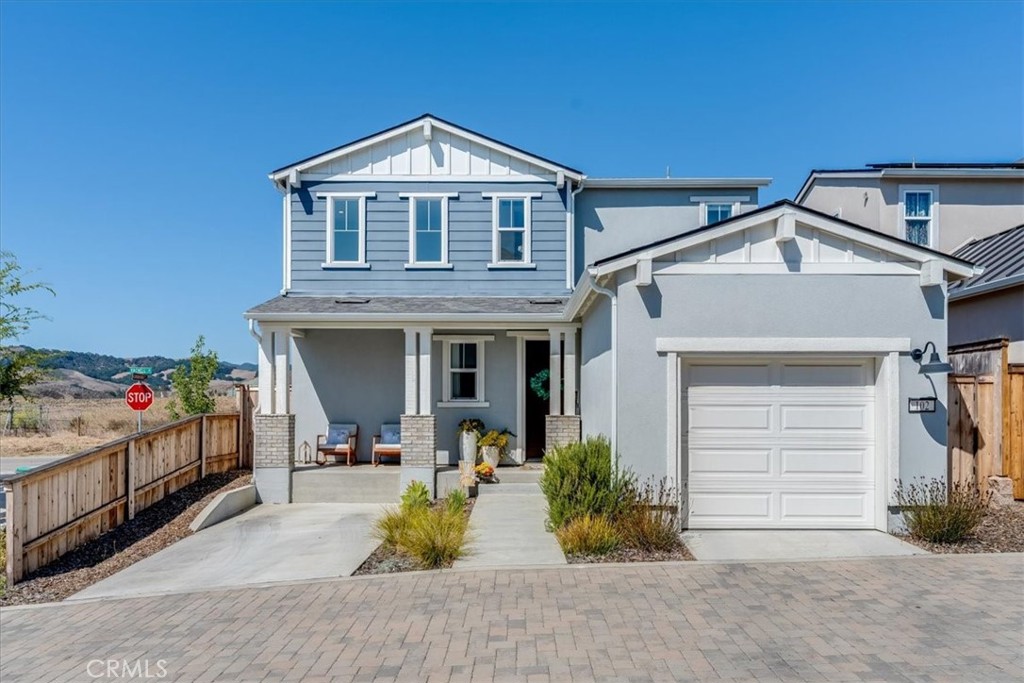 102 Earthwood Property Photo 1