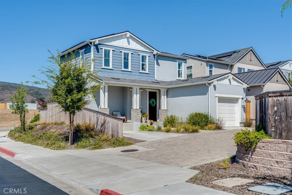 102 Earthwood Property Photo 3