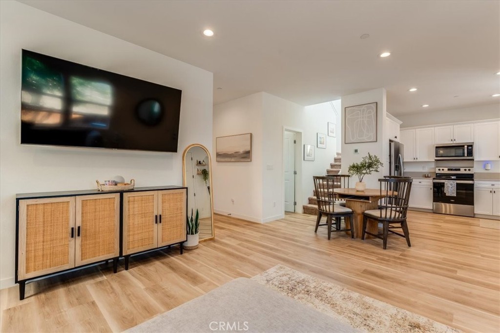 102 Earthwood Property Photo 16