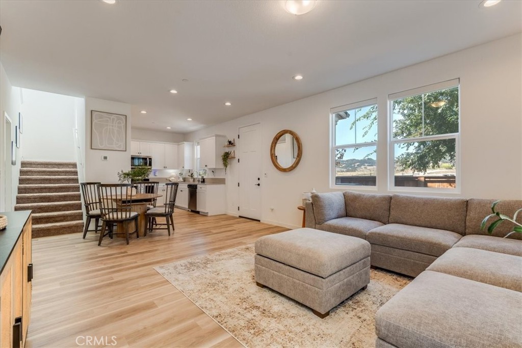 102 Earthwood Property Photo 17