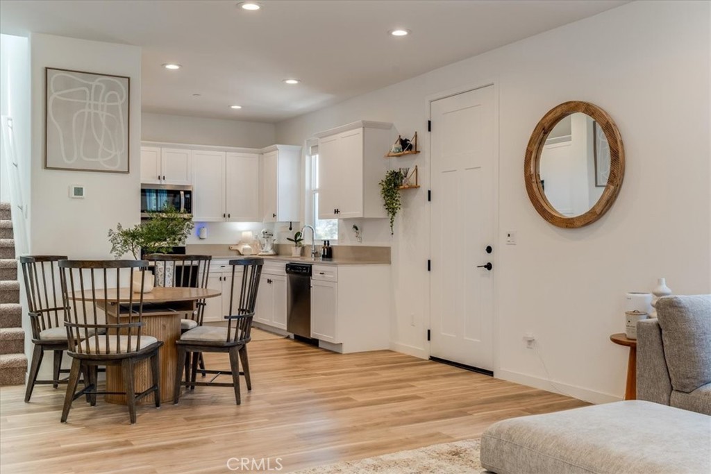 102 Earthwood Property Photo 18