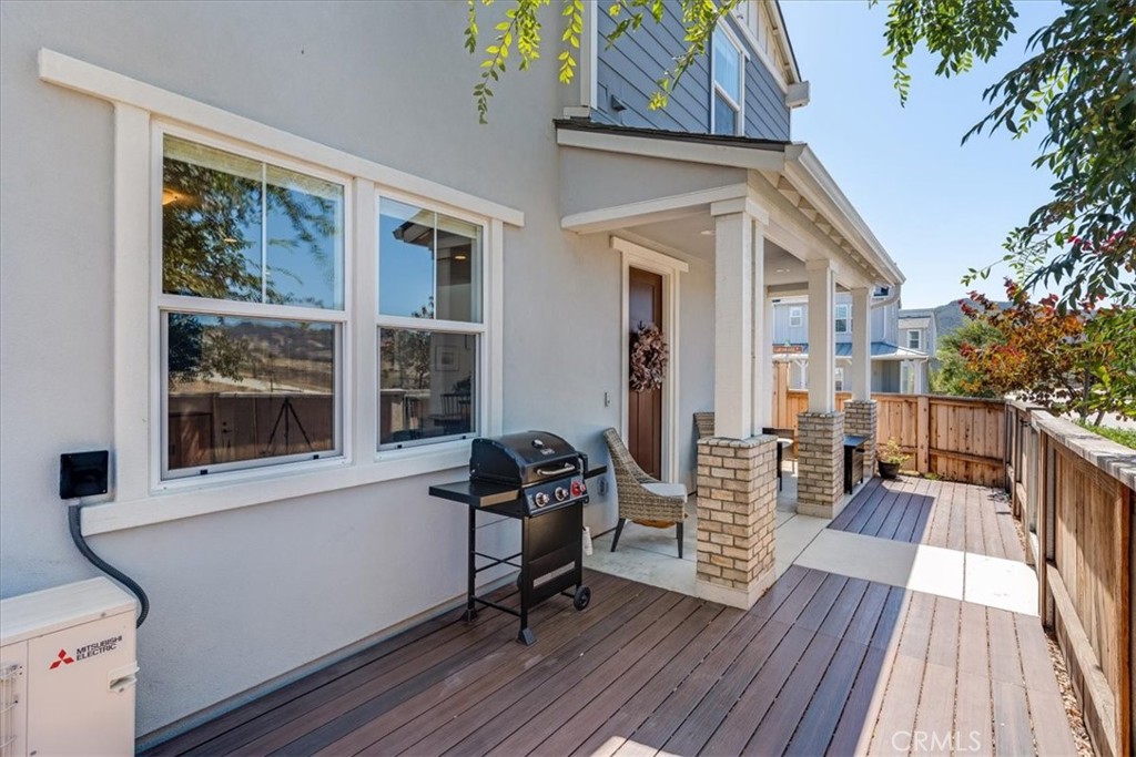 102 Earthwood Property Photo 38