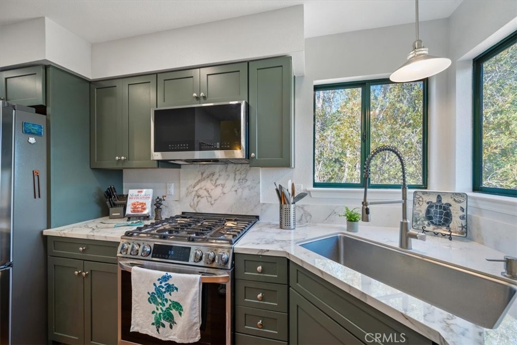 2225 Cranesbill Property Photo 26
