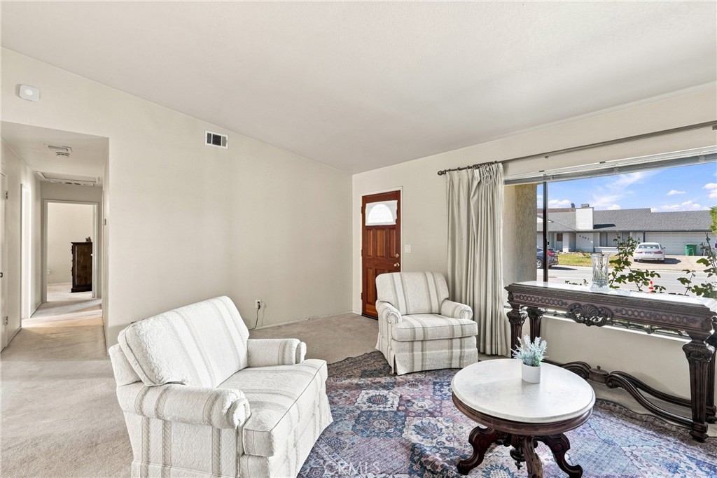 4390 Valley Drive Property Photo 4