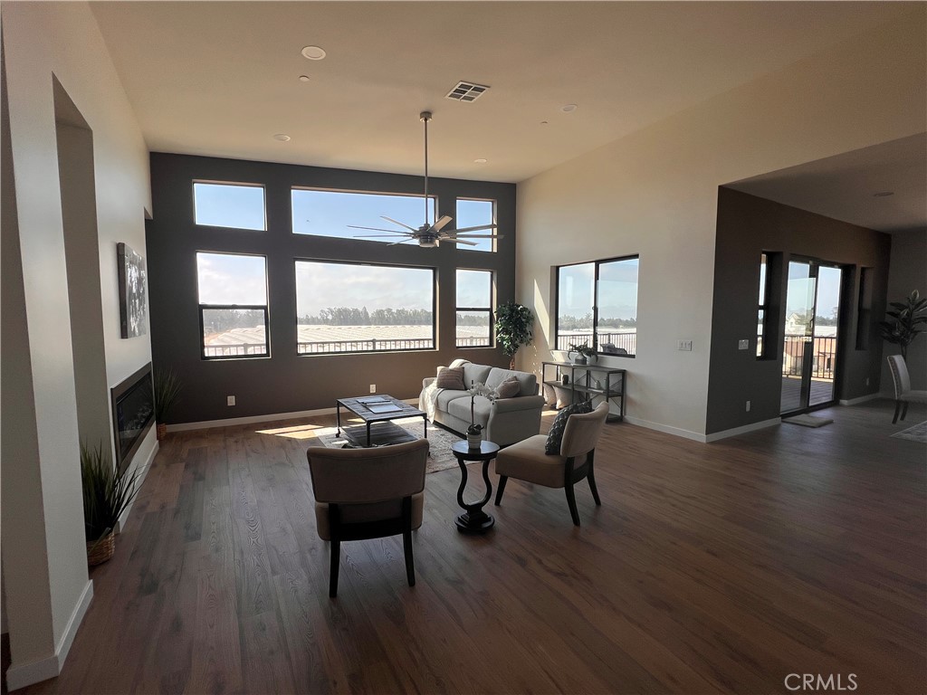 2045 Westhampton Drive Property Photo 4