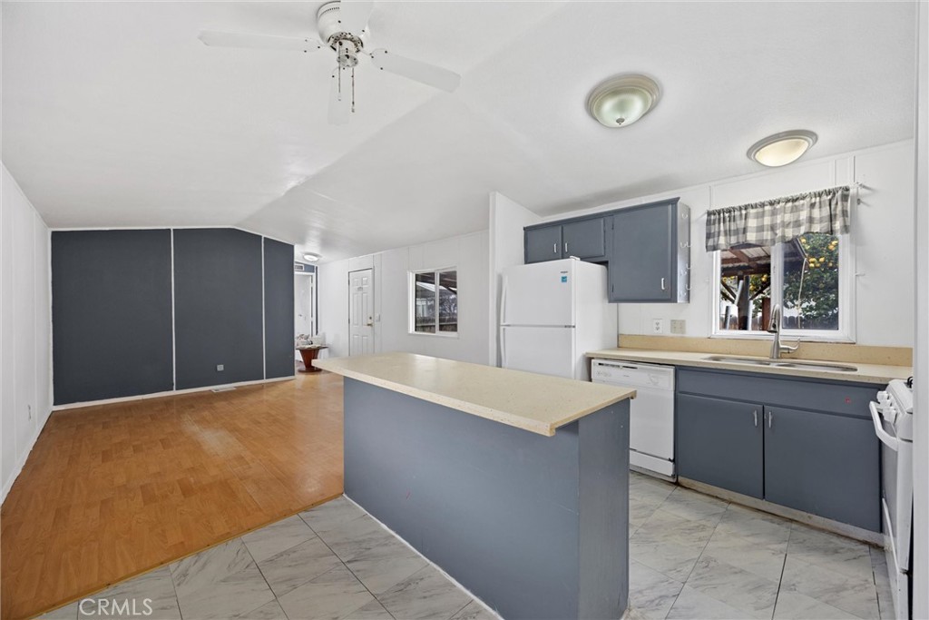 14035 Rosedale Highway 7 Property Photo 10