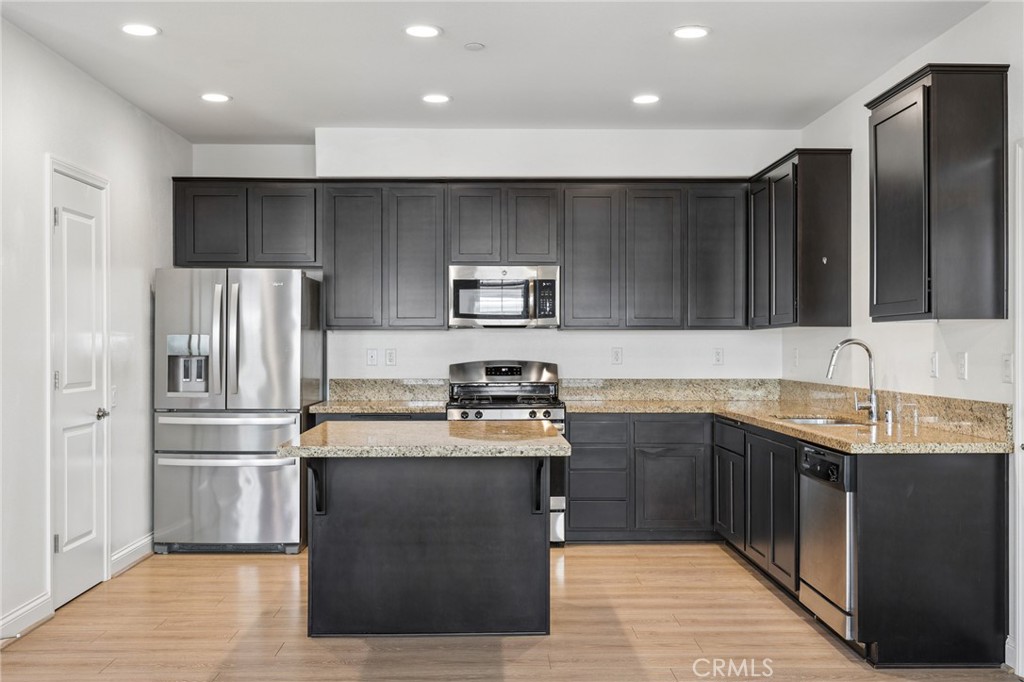 9381 Cielo Azul Court Property Photo 7