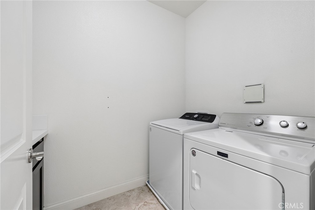 9381 Cielo Azul Court Property Photo 14