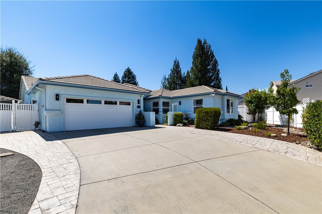 826 Oxen Property Photo 1