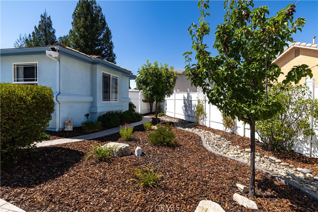 826 Oxen Property Photo 3