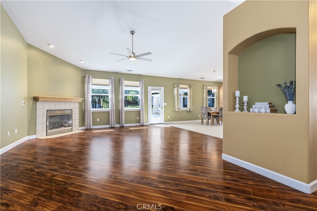 826 Oxen Property Photo 5