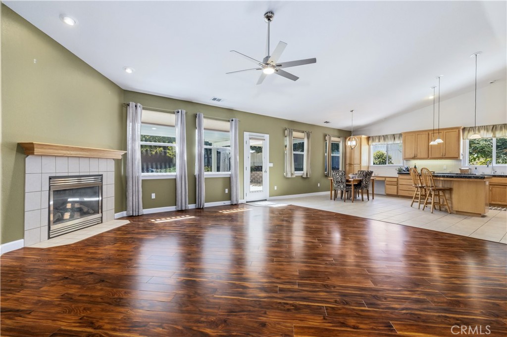 826 Oxen Property Photo 6