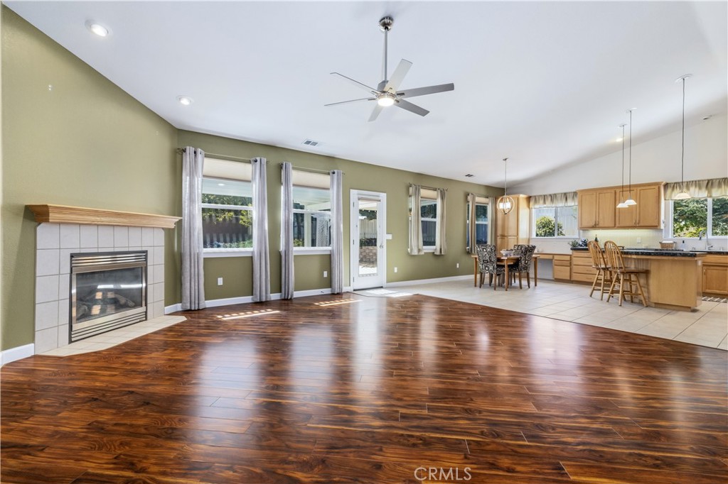 826 Oxen Property Photo 6