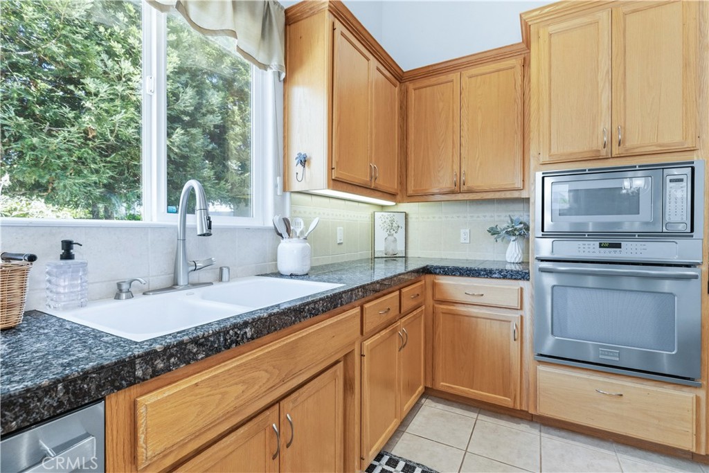 826 Oxen Property Photo 10