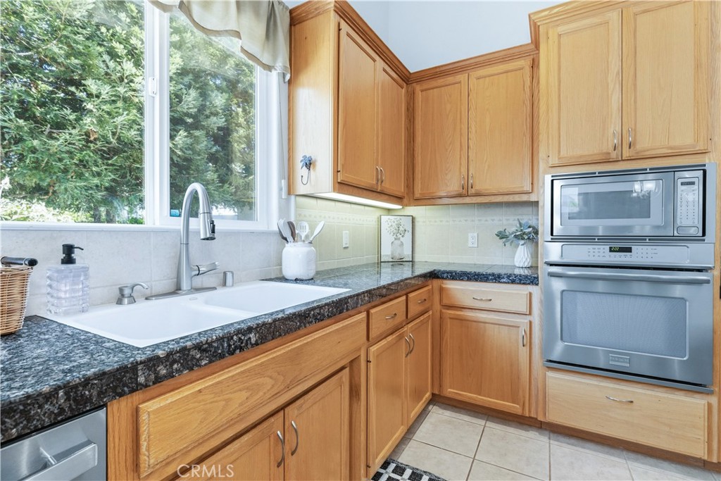 826 Oxen Property Photo 10