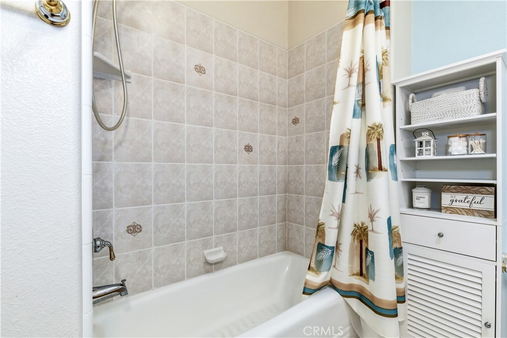 826 Oxen Property Photo 17