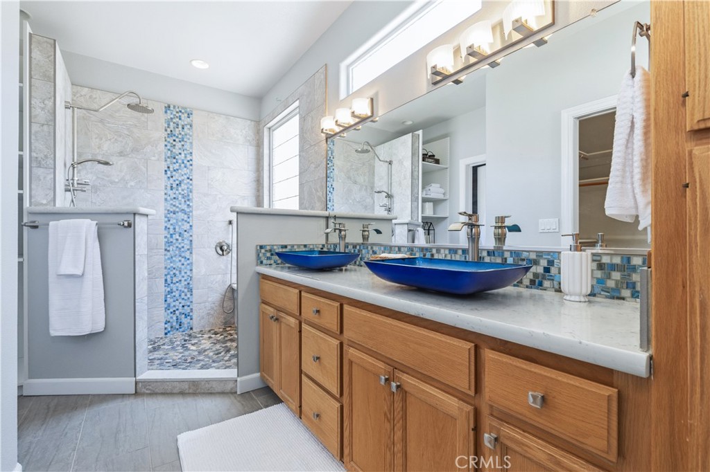 826 Oxen Property Photo 26