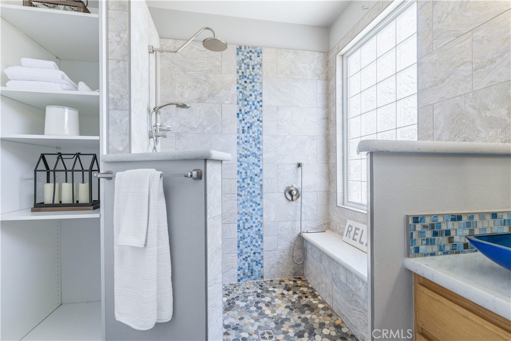 826 Oxen Property Photo 27