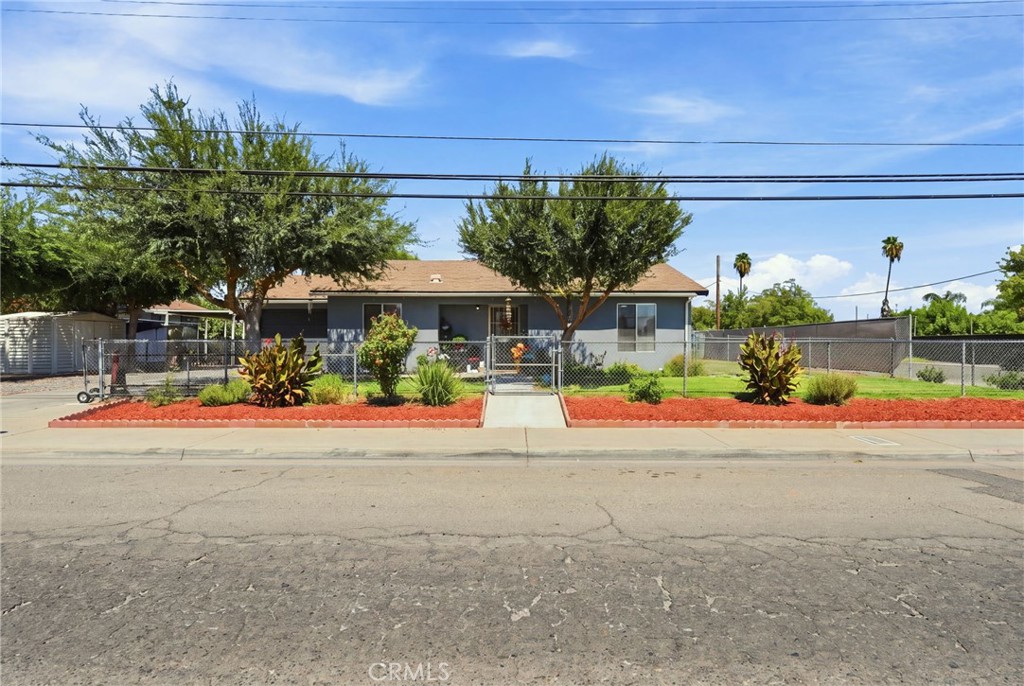 1208 South Property Photo 1