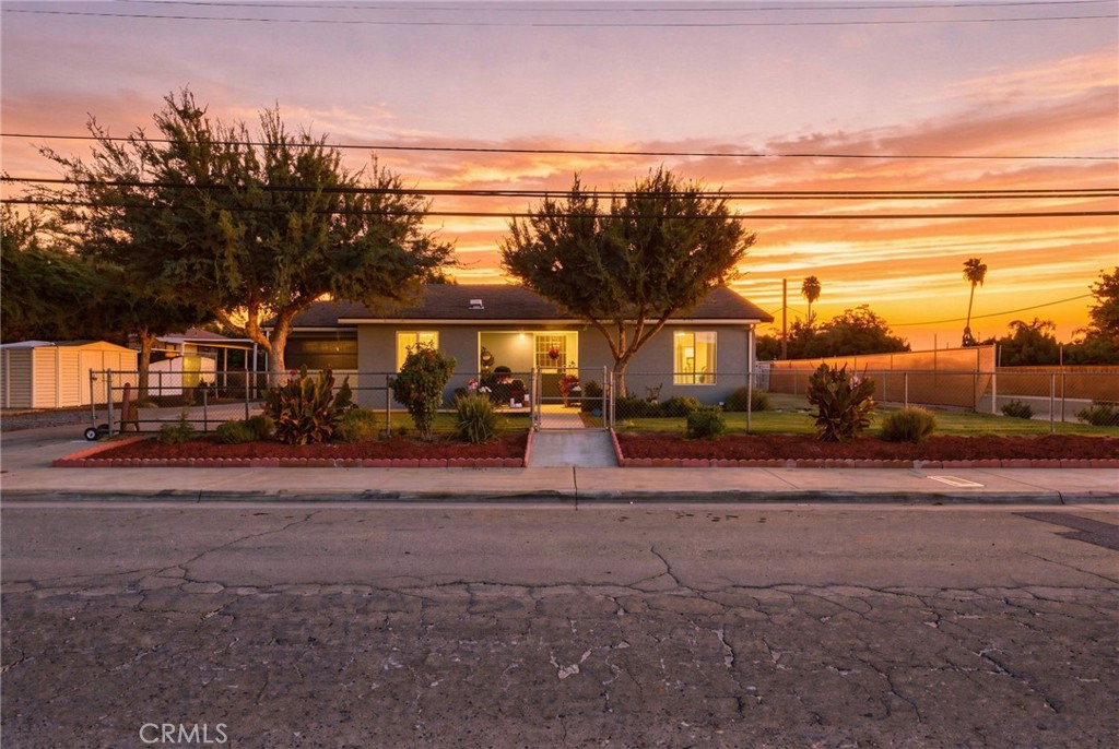 1208 South Property Photo 2