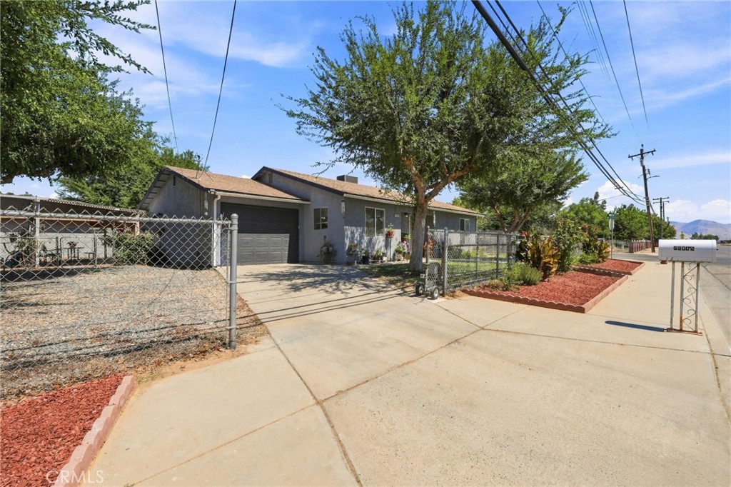 1208 South Property Photo 3