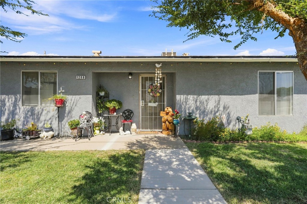 1208 South Property Photo 14