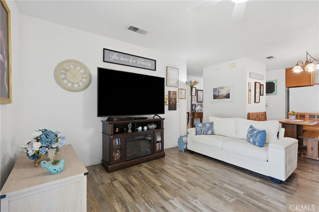 1208 South Property Photo 19