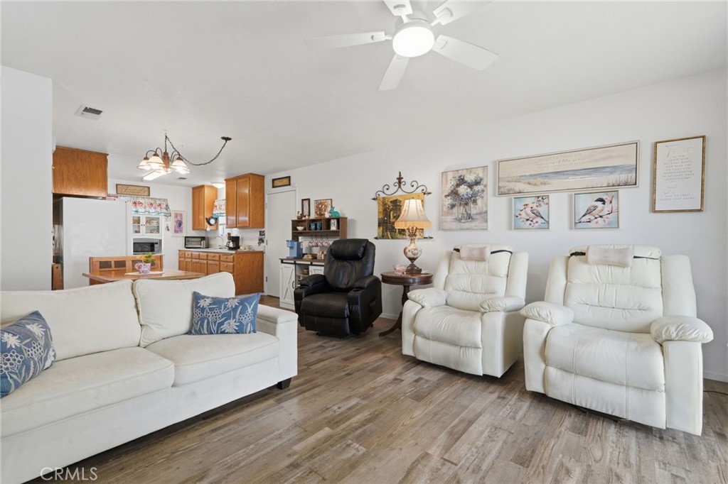 1208 South Property Photo 20