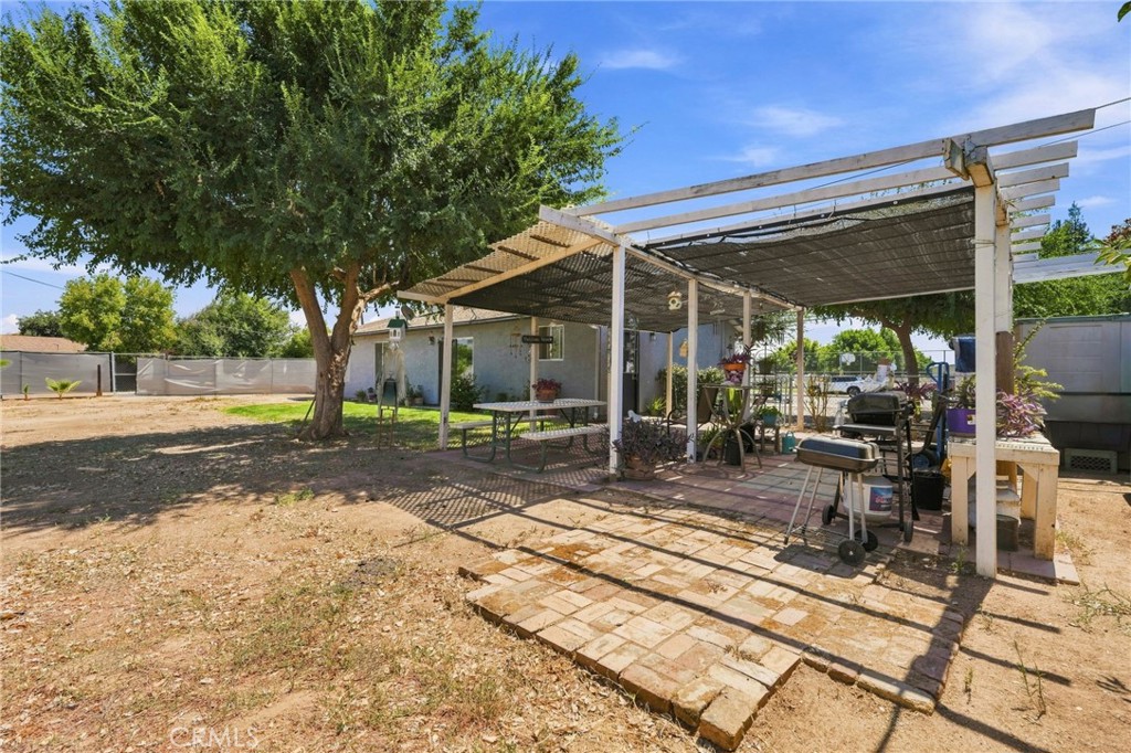 1208 South Property Photo 42