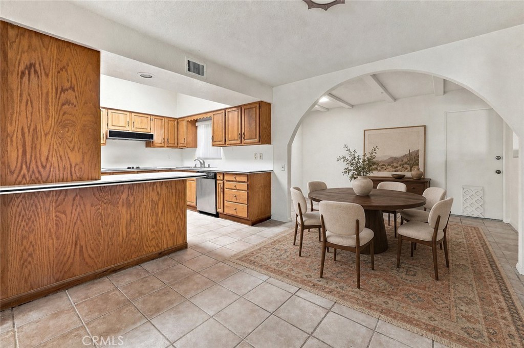 73570 Siesta Trail Property Photo 5