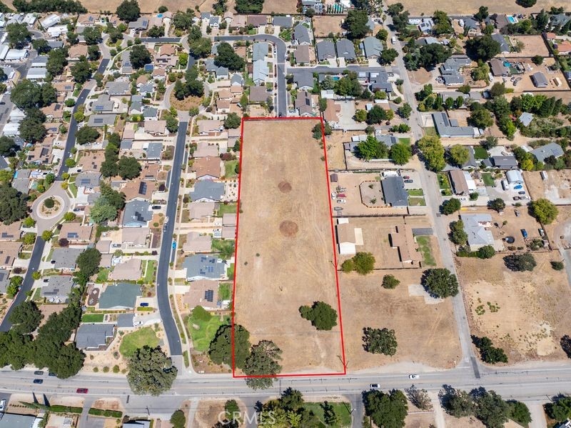 1375 El Camino Real Property Photo 4