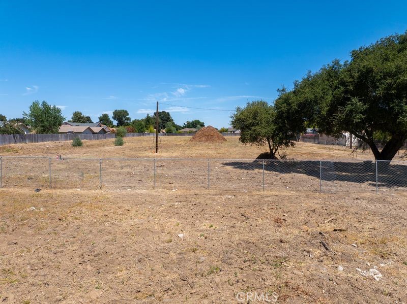 1375 El Camino Real Property Photo 11