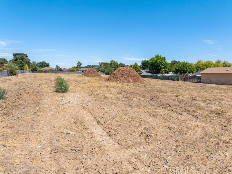 1375 El Camino Real Property Photo 12
