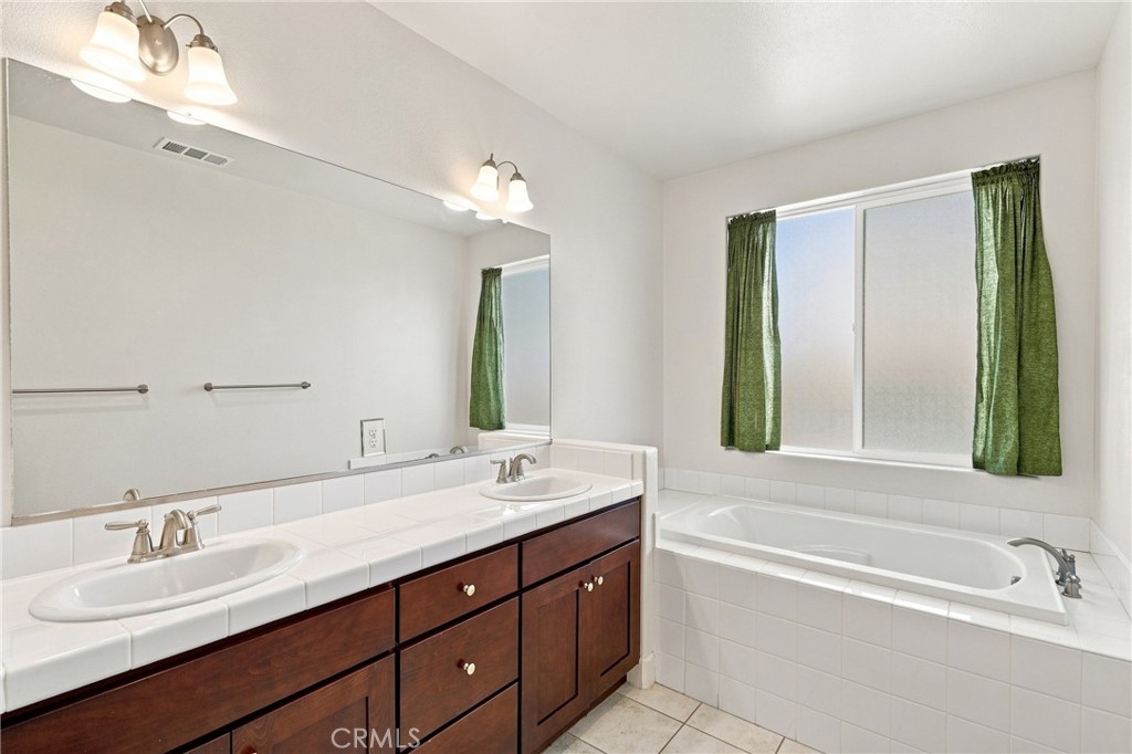 794 Hickok Property Photo 26