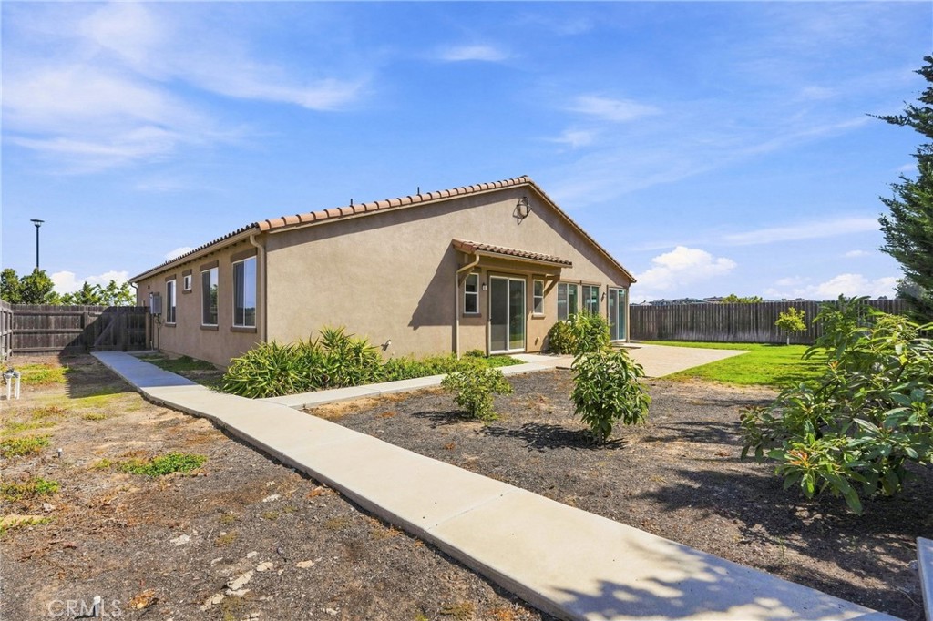 794 Hickok Property Photo 32