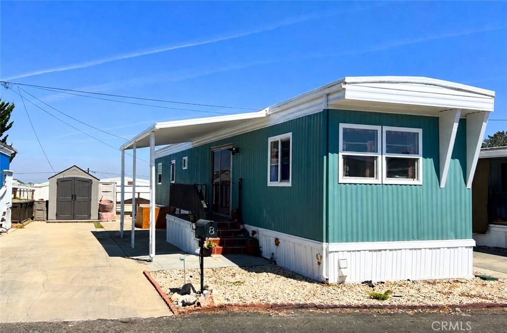 1600 E Clark 8 Property Photo 1